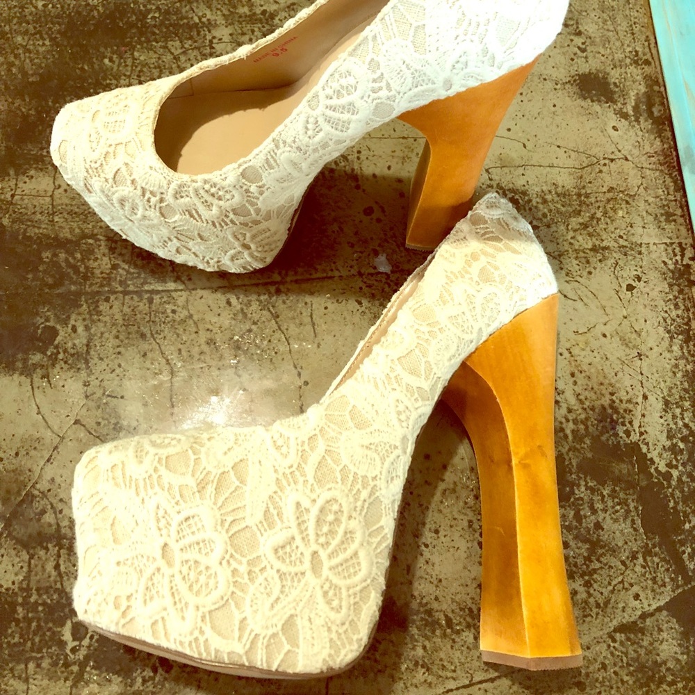 Lace (cream) platform w/wooden heel! NWOT